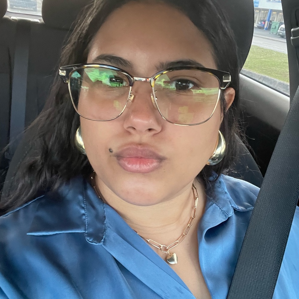 Meet your Posher, Yasmin
